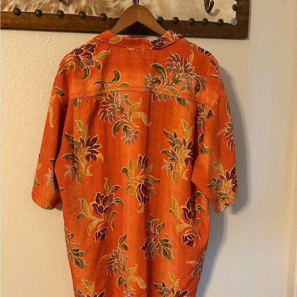Tommy Bahama Shirt - Picture 2 of 6